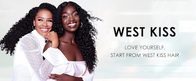 Banner promocional da marca West Kiss apresentando duas mulheres sorridentes com cabelos longos e encaracolados de alta densidade. À direita, o texto em letras maiúsculas diz "WEST KISS" seguido da frase inspiracional "LOVE YOURSELF, START FROM WEST KISS HAIR". O fundo é claro e minimalista, transmitindo uma imagem de sofisticação e auto-cuidado.