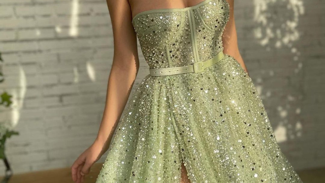 Vestidos de lantejoulas para festas: brilhem sem medo!