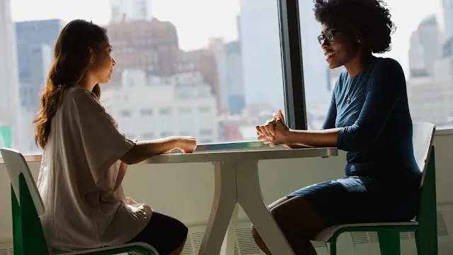 Comunicação assertiva: como comunicar com confiança
